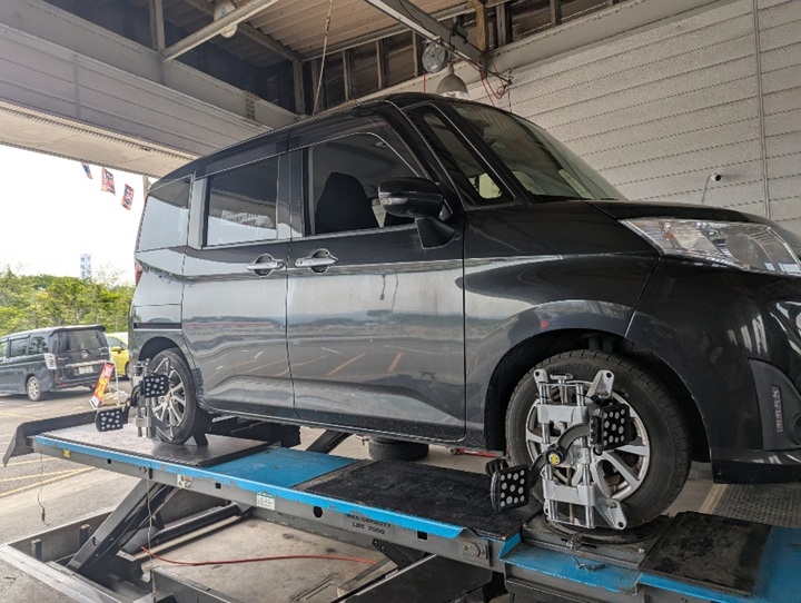 TOYOTA ROOMY（ルーミー）アライメント調整_1